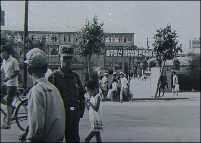 소위 시절 내 뒤에 원동초동학교, 지금은 철거되어 없다. 